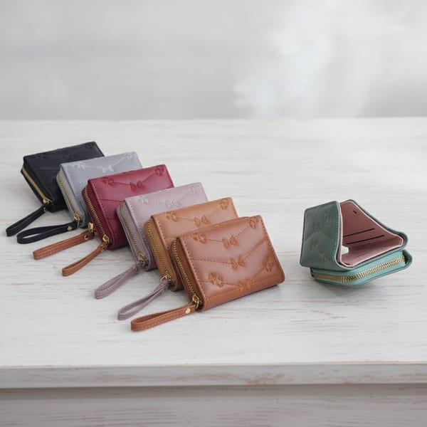 modacool-billeteras-cortas-matelasse-monos-comercial-1.jpg