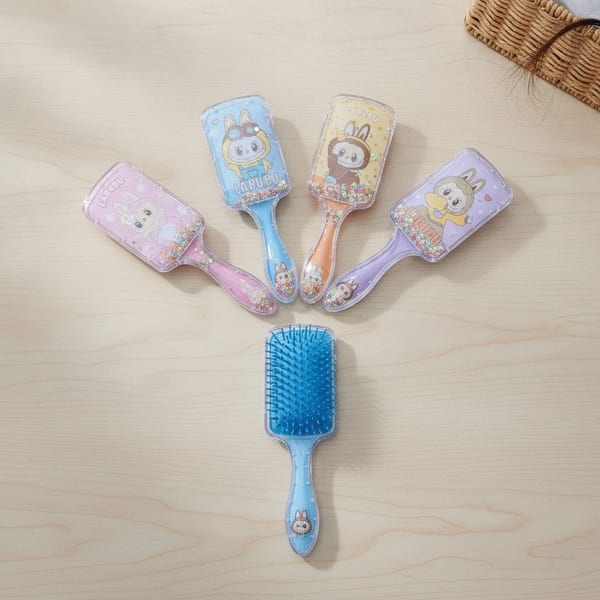 Set de cepillos para el pelo con diseño de Labubu y glitter en colores pastel