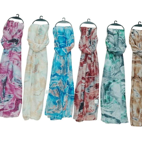 modacool-chalinas-estampadas-marmoladas-surtidas-fondo-blanco.jpg