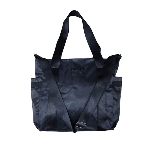Cartera de nylon negra con correa regulable y manijas