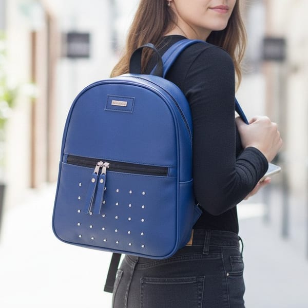 modacool-mochila-mujer-con-tachas-comercial-1.jpg