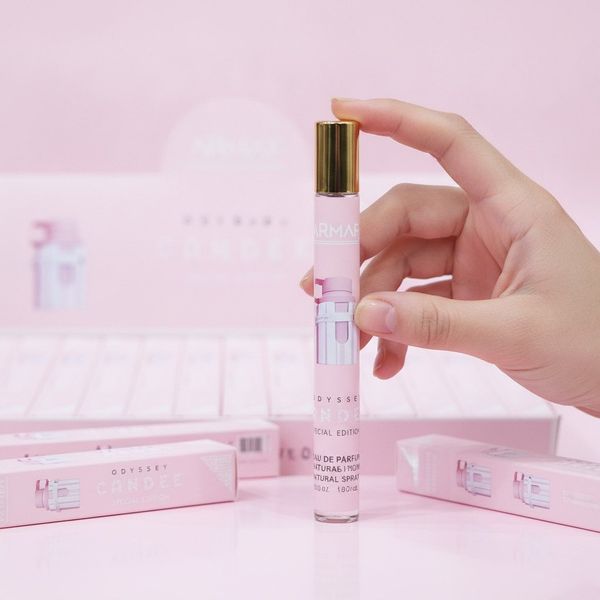 Exhibidor con perfumes de bolsillo Armaf Odyssey Candee de 35ml