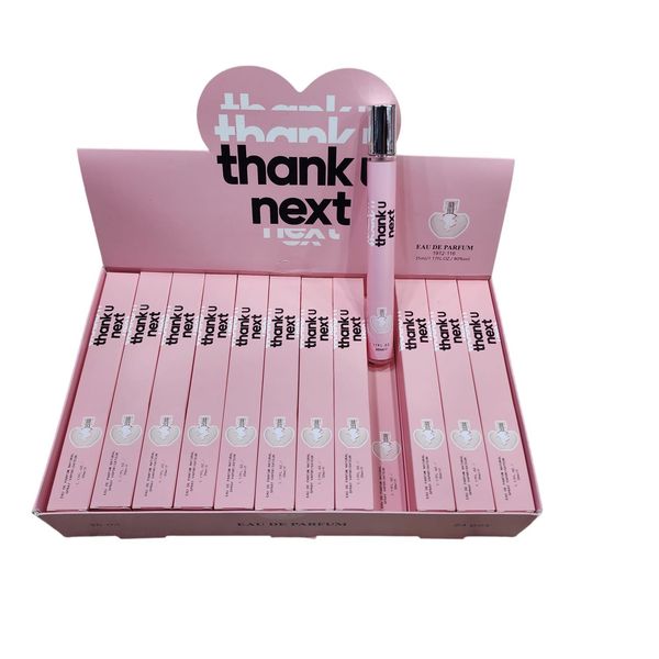 Caja exhibidora rosa con perfumes individuales Thank U Next en spray