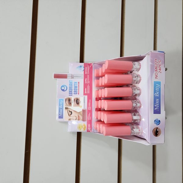 Caja exhibidora de 24 unidades de sérum para crecimiento de pestañas Miss Betty