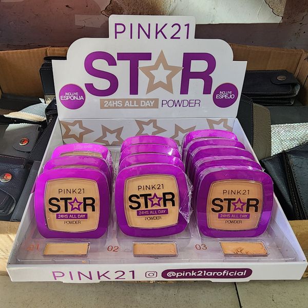 Exhibidor con polvos compactos Pink 21 Star en tonos 01, 02 y 03
