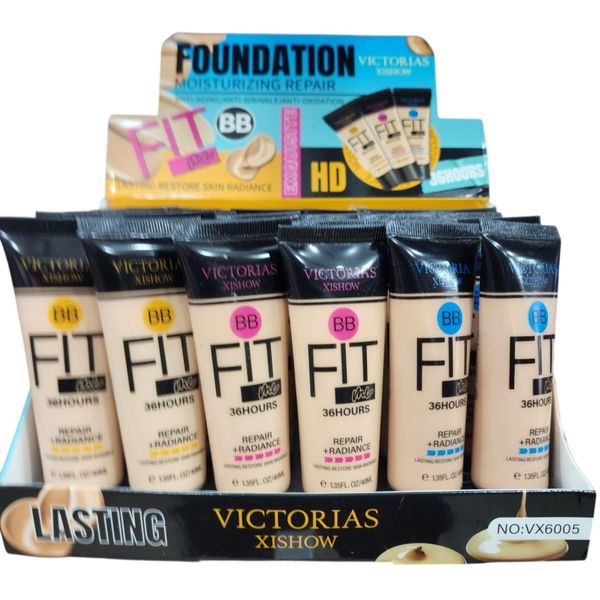 Caja exhibidora con tubos de base líquida BB Cream