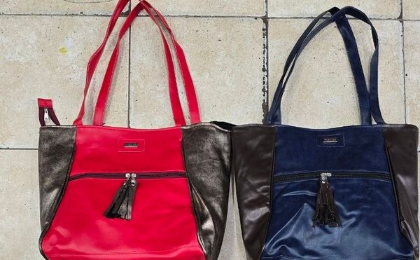 Cartera Combinada Con Borlas