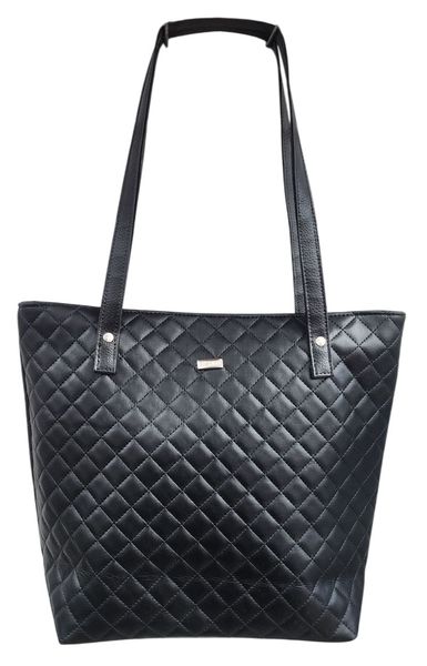 Cartera tote negra de hombro con textura matelassé acolchada