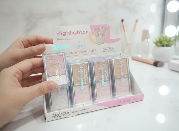 Caja exhibidora de iluminadores dobles en polvo Skora Glow Vibes