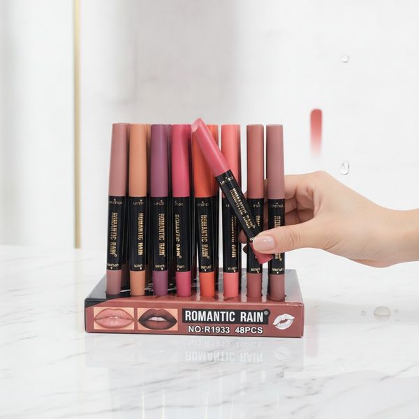 Caja exhibidora con labiales dobles Romantic Rain en varios tonos