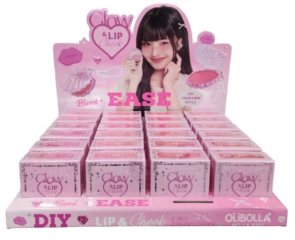 Exhibidor rosado con estuches de maquillaje para labios y mejillas marca Olibolla