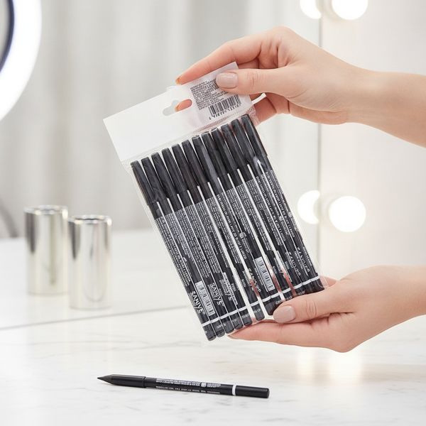 Paquete cerrado con 12 lápices delineadores de ojos y labios marca Saniye color negro
