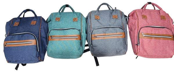 Mochilas urbanas en cuatro colores con detalles en tono suela
