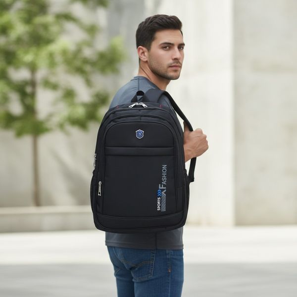 Dos mochilas urbanas de color negro con la inscripción Sports Fashion
