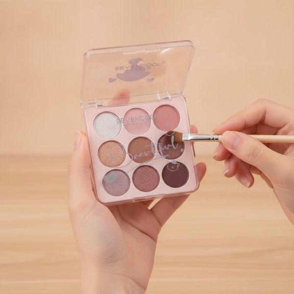 Exhibidor con paletas de sombras de ojos Sevencool Cute Bear de 9 tonos