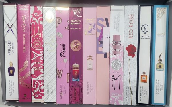 Caja exhibidora con perfumes miniatura surtidos de 35ml