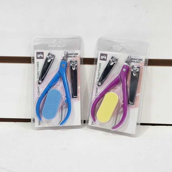 Dos blísters de set de manicuría con alicate de cutícula, cortaúñas y lima en tonos azul y violeta.