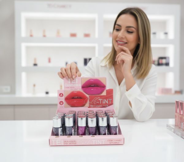 Caja exhibidora rosa con 24 unidades de tinta para labios TEI Cosmética CollaTINT.