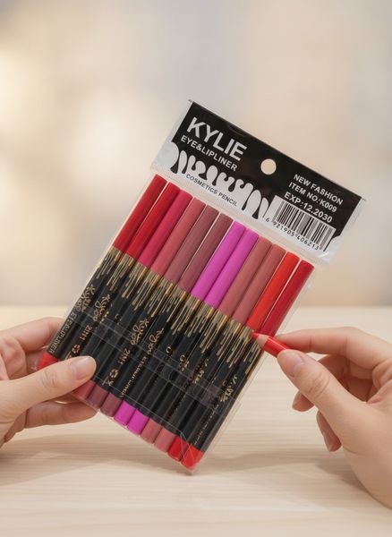 Paquete con 12 lápices delineadores para ojos y labios en varios colores.